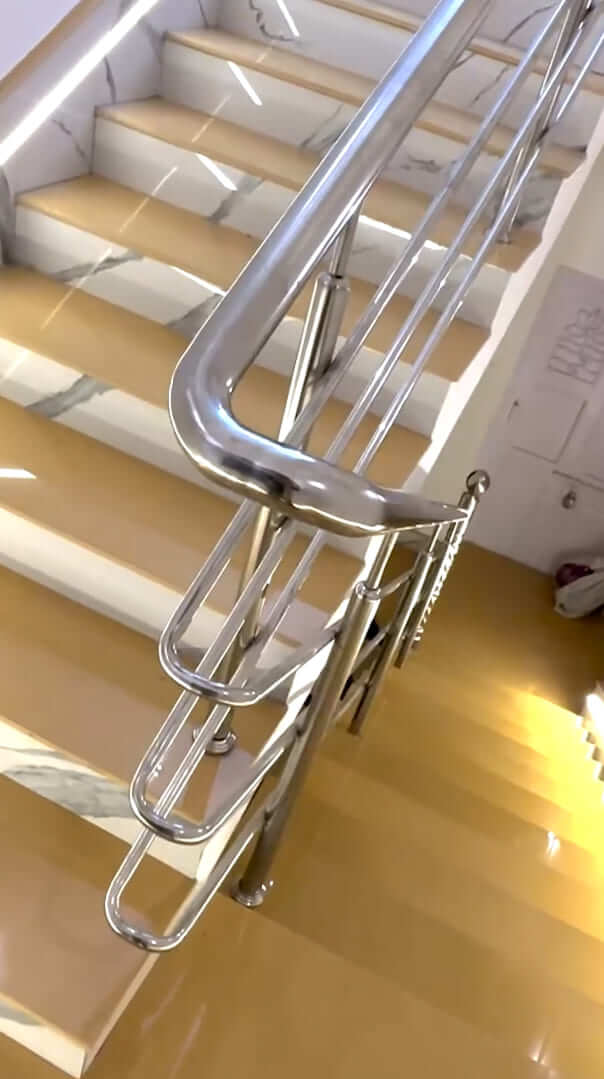 Urvi Villa Modern Staircase Design